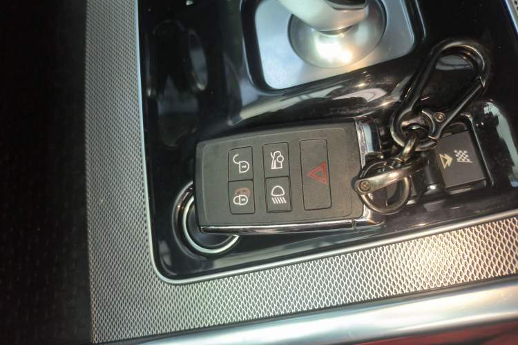 Used Jaguar XEL 2020 2.0T 200 PS R-DYNAMIC S Advanced Sport Edition Vehicle Key