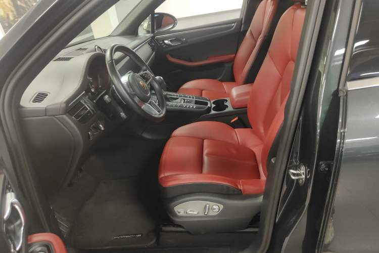 Used Porsche Macan 2021 Macan 2.0T Left Front Seat