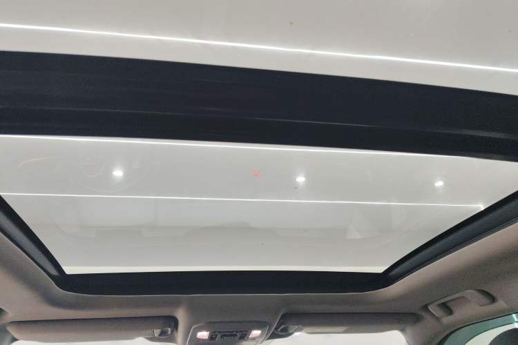 Used Toyota Highlander 2023 2.5L Smart Electric Hybrid Dual-Engine Four-Wheel Drive Prestige Version – 7 Seats
