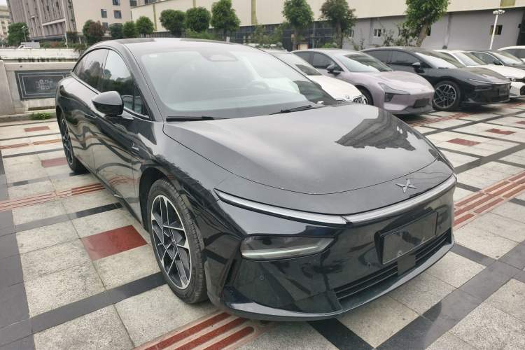 Used XPeng P7+ 2024 Long-Range Max Front Right 45 Deg