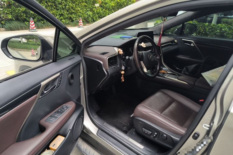 Used Lexus RX 2020 Facelifted 300 4x4 Elegant Edition Driver Seat