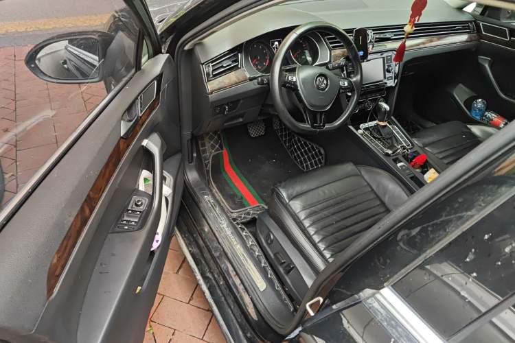 Used Volkswagen Magotan 2018 330TSI DSG Luxury Model Driver Seat