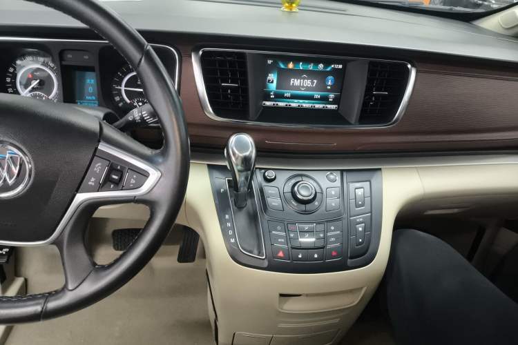 Used Buick GL8 2018 28T Luxury Model China VI Standard