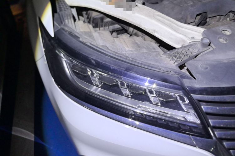 Used Roewe RX5 2019 20T Two-Wheel Drive Automatic Ali Smart Connectivity Platinum Edition Right Front Headlight