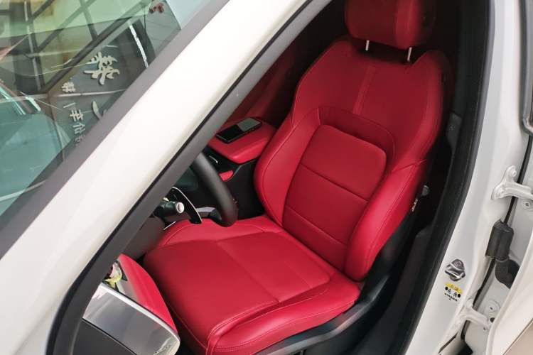 Used Jaguar F-PACE 2024 P250 R-Dynamic SE
