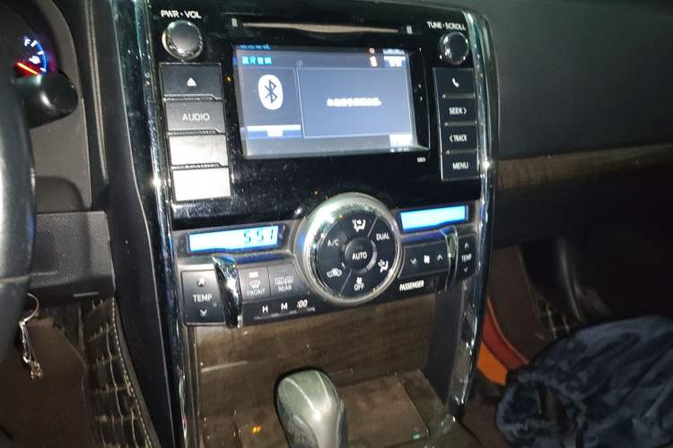 Used Toyota Reiz 2013 2.5V Shangrui Edition Audio And AC Panel