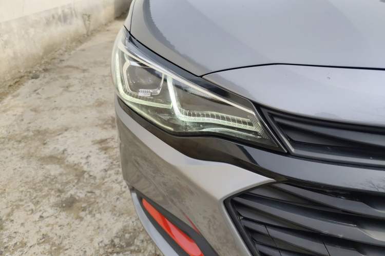 Used Chevrolet Monza 2019 Redline 320T Dual-Clutch Joyful Edition China VI Standard Right Front Headlight