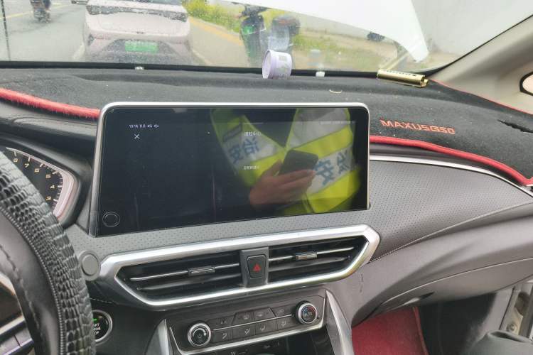 Used SAIC MAXUS G50 2020 1.5T Automatic Luxury Edition Audio And AC Panel