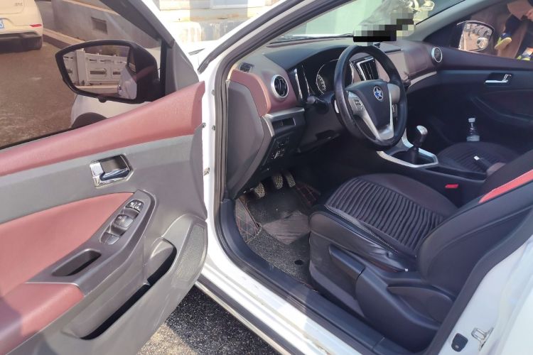 Used Venucia T70X 2015 2.0L Manual RuiXiang Sport Edition