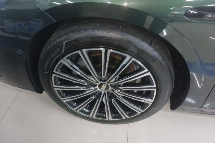 Used Geely Galaxy 8 2025 130km EM-P Starship Edition Left Front Wheel Hub