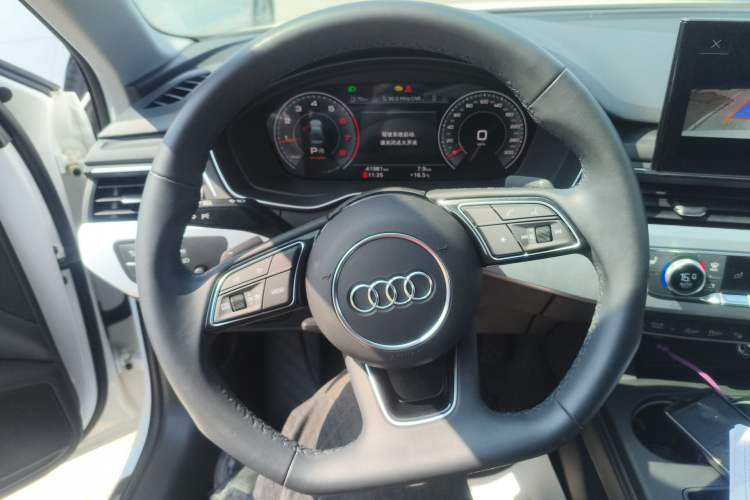 Used Audi A4L 2022 40 TFSI Luxury Dynamic Model