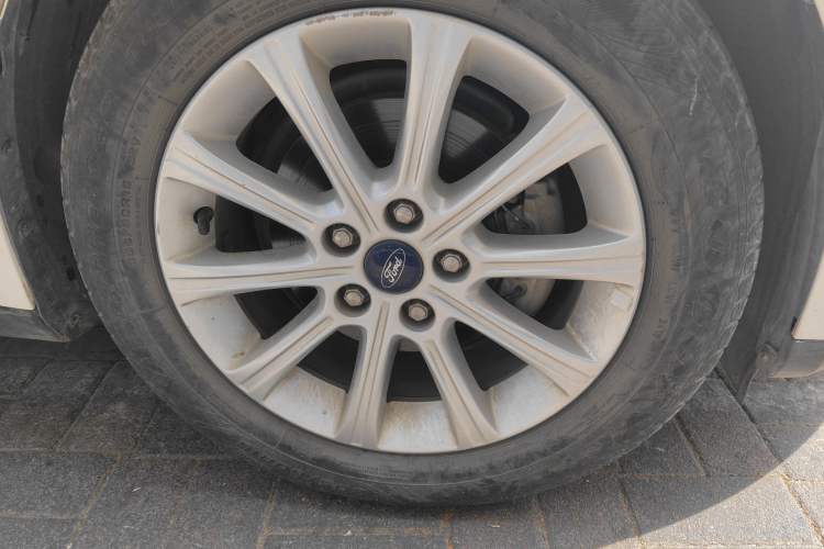 Used Ford Focus 2012 Sedan 1.6L Automatic Prestige Model