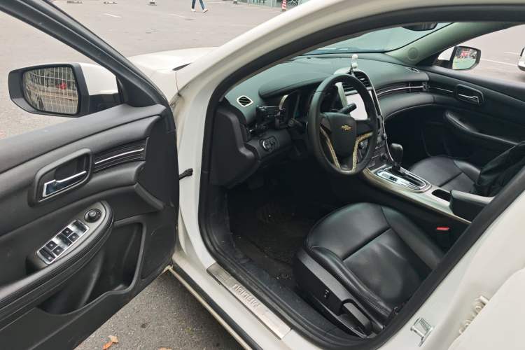 Used Chevrolet Malibu 2013 1.6T Automatic Comfort Edition Driver Seat