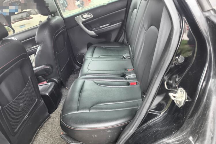 Used Haval H6 2015 Upgraded Model 1.5T Manual Two-Wheel Drive Elite Version
