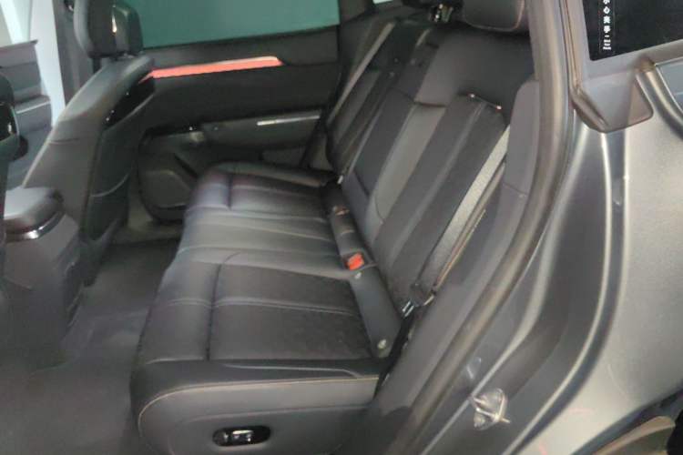 Used Zeekr 7X 2025 100 kWh Long-Range Rear-Wheel Drive with Intelligent Driving Features
