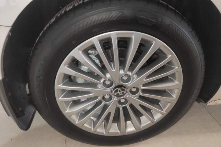 Used Toyota Camry 2024 Dual-Motor 2.0 HGVP Luxury Edition