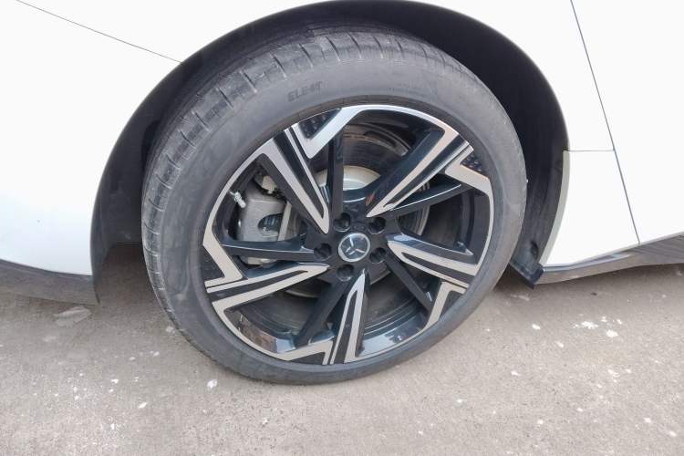 Used Hongqi EH7 2024 760 Pro+ Four-Wheel Drive Version
