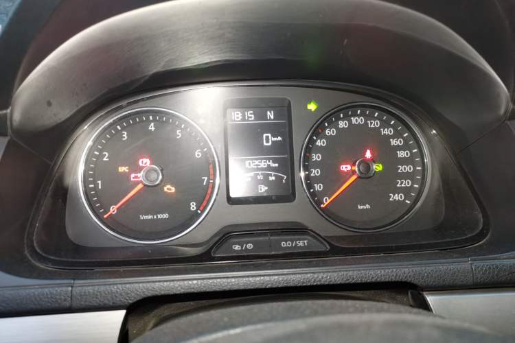 Used Volkswagen Lavida 2013 Restyled Classic 1.6L Automatic Comfort Edition Instrument Cluster