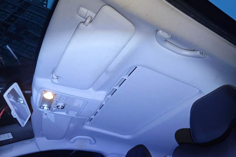 Used Volkswagen Passat 2011 2.0 TSI DSG Premium Edition