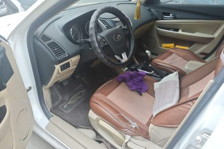 Used Bestune B50 2013 1.6L manual luxury version
