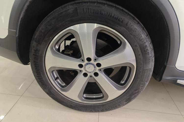 Used Mercedes-Benz GLC 2016 GLC 260 4MATIC Luxury Model