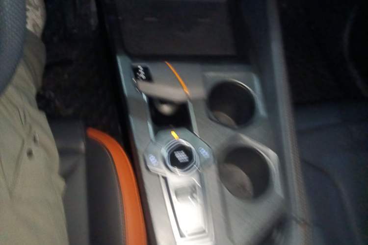 Used CHANGAN UNI-V 2023 1.5T Prestige Model