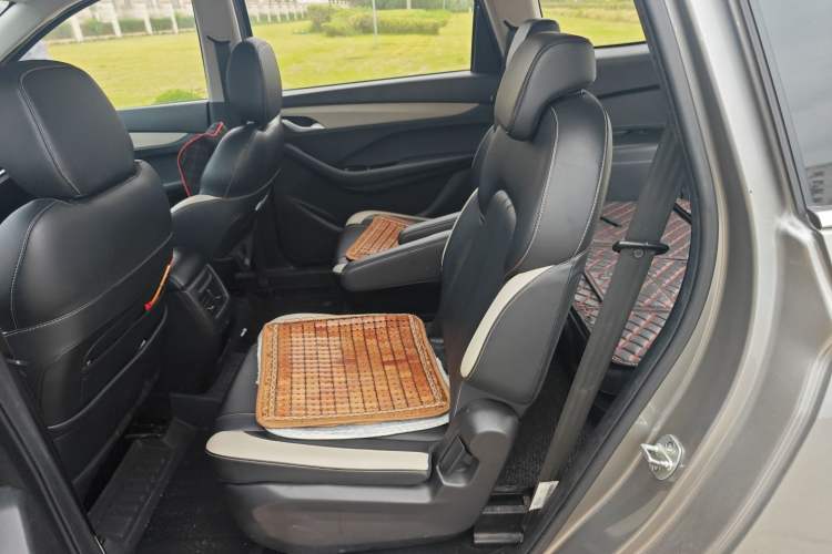 Used Baojun 360 2019 1.5L CVT Luxury Model China VI Emission Standard