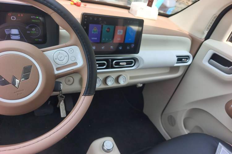 Used Wuling Hongguang MINIEV 2024 3rd Generation 215km Youth Edition