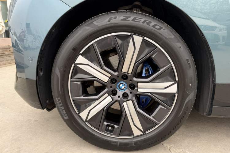 Used BMW iX 2022 xDrive40