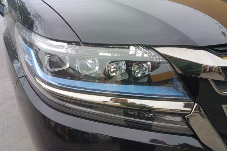 Used Honda Elysion 2019 2.0L Hybrid Luxury Edition
