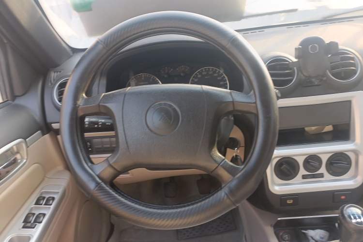 Used Geely Auto Liberty Ship 2011 1.3L Manual Fashion Edition
