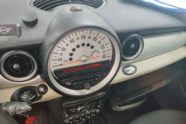 Used MINI 2011 1.6L ONE