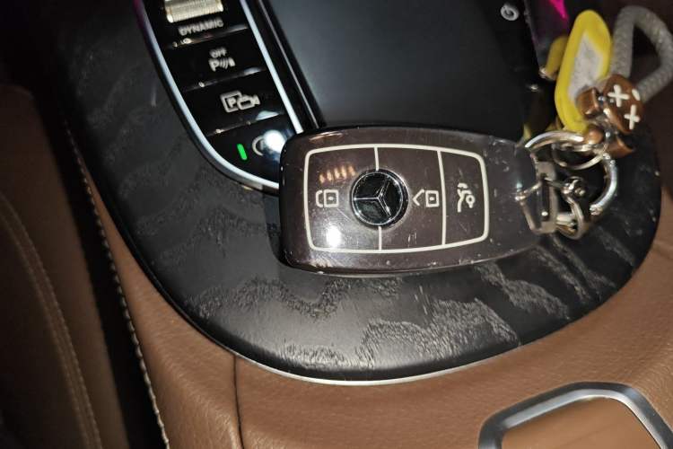 Used Mercedes-Benz E-Class 2019 E 200 L Sport 4MATIC Interior 1