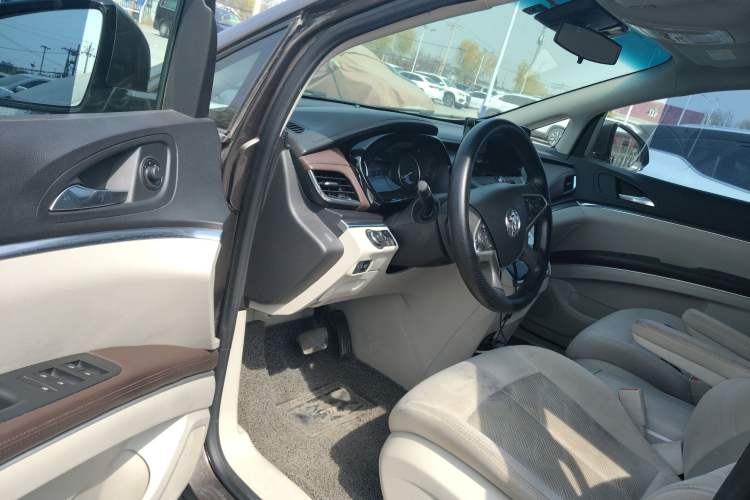 Used Buick GL8 2023 Land Executive Class Smart Enjoyment Model
