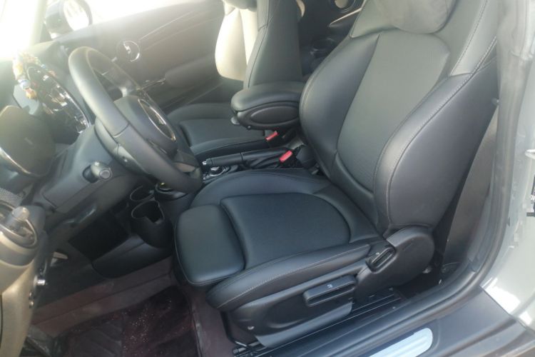 Used MINI 2022 Updated 1.5T COOPER Classic Edition