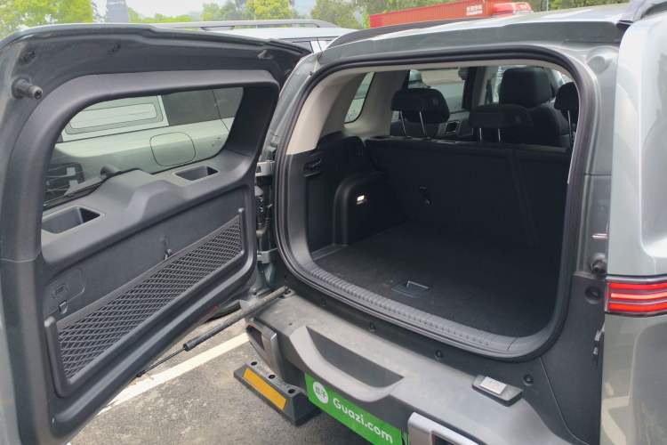 Used Formula Leopard Titanium 3 2025 501KM All-Wheel Drive Intelligent Driving Ultra Version
