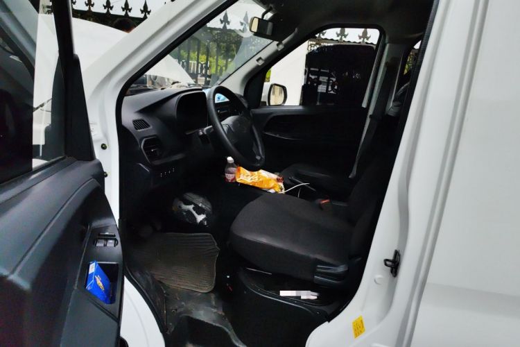 Used Chana Ruixing EM80 2025 Passenger Version Comfort Edition 6-Seater 300 km Dual-Swing Doors