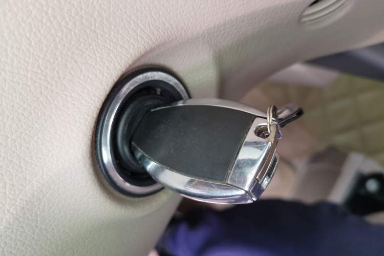 Used Mercedes-Benz Viano 2013 3.0L Comfort Edition
