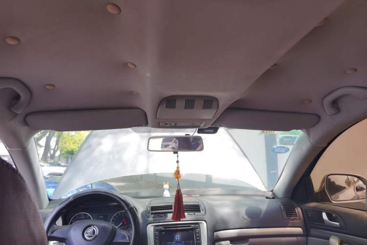 Used Skoda Octavia 2015 Classic Model 1.6L Manual Eado Version Headliner