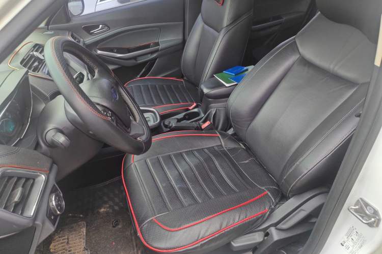 Used Ford Escort 2015 1.5L Automatic Fashion Model