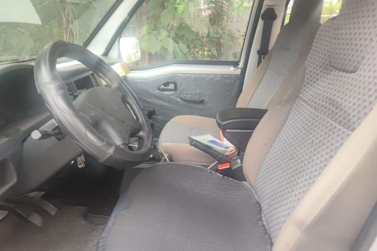 Used Wuling Zhiguang 2015 1.2L Practical LS-I Model
