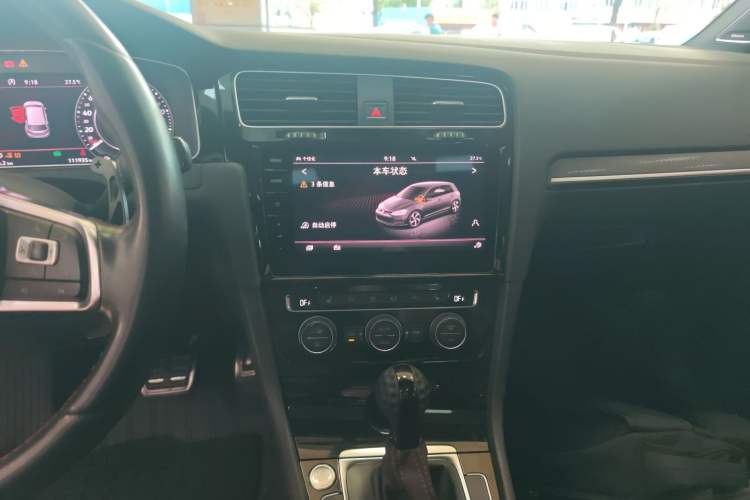 Used Volkswagen Golf GTI 2018 2.0 TSI GTI Audio And AC Panel