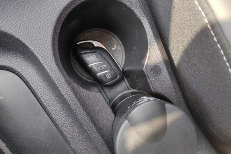 Used Roewe i5 2019 1.5L Manual 4G Connectable Langhao Edition
