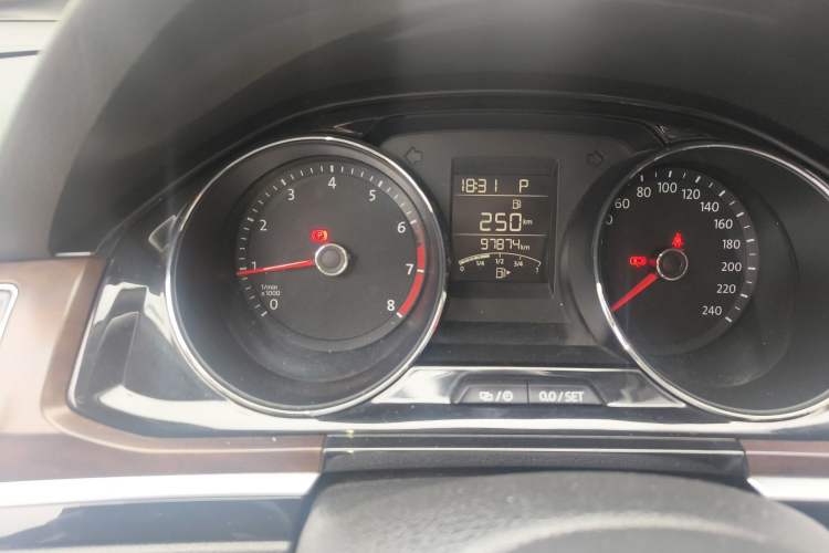 Used Volkswagen Bora 2016 1.6L Automatic Luxury Model Odometer Close Up