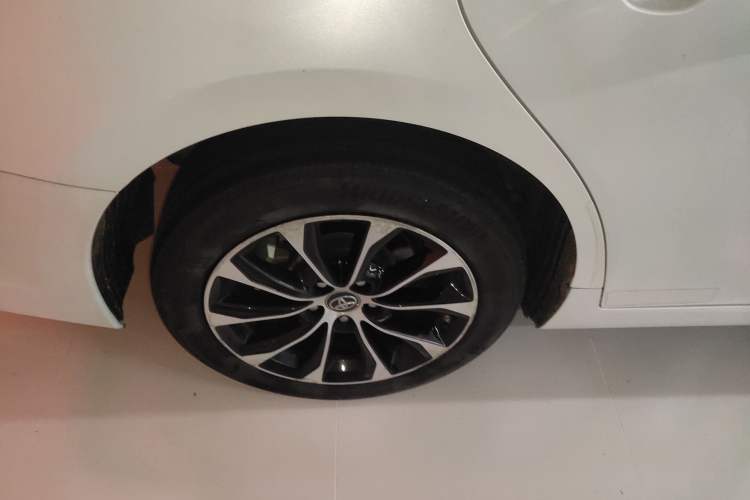 Used Toyota Avalon 2022 Dual-Engine 2.5L Luxury Edition
