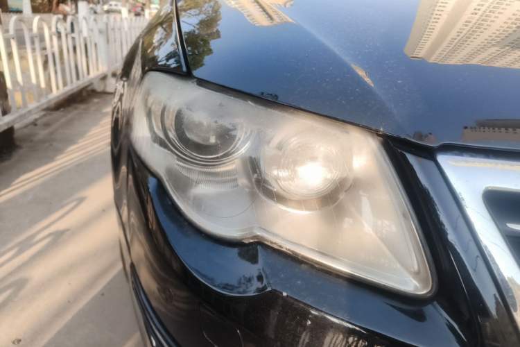 Used Volkswagen Magotan 2009 2.0 TSI DSG Luxury Version Right Front Headlight