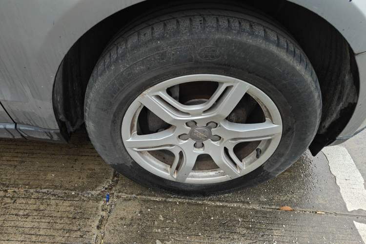 Used Audi Q5 2012 2.0TFSI Technology Model Right Front Wheel Hub