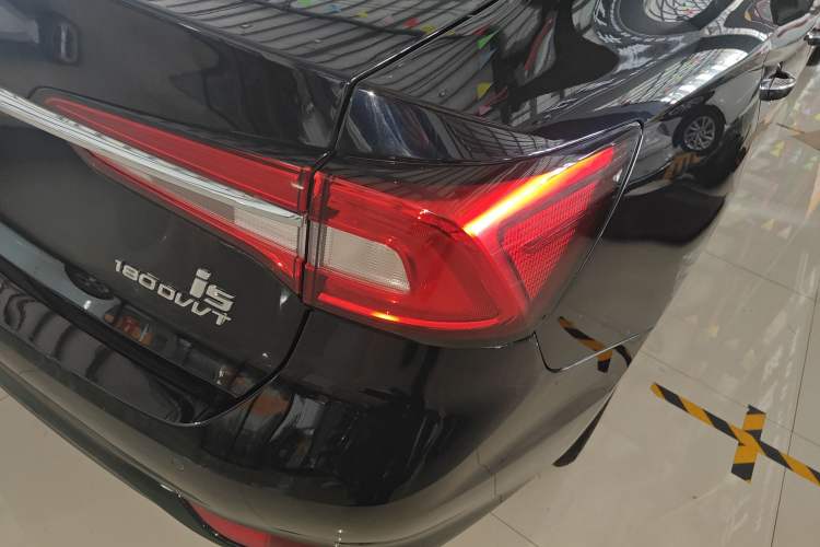 Used Roewe i5 2020 1.5L Manual 4G Connect Luxury Edition