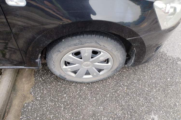 Used Volkswagen Santana 2015 1.4L Manual Fashion Edition Right Front Wheel Hub