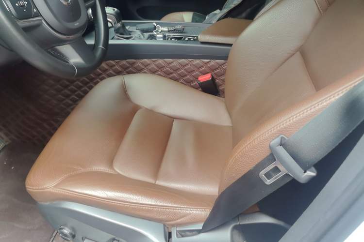 Used Volvo XC60 2021 T5 4x4 Smart Luxury Edition